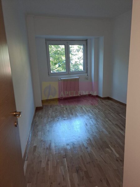 Vanzare apartament 4 camere – Zona Unirii Splai vav Magazinul Unirii